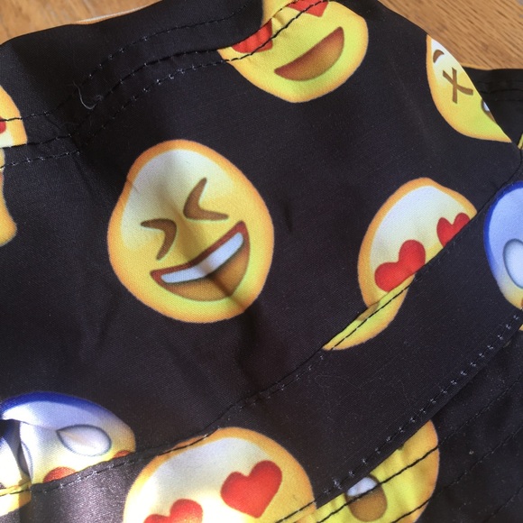 Bucket hat - Picture 2 of 2